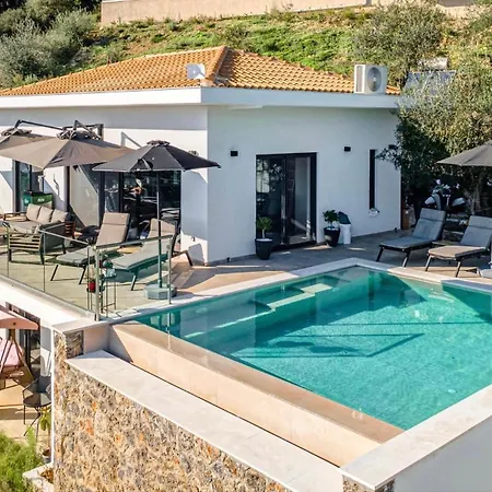 Villa Mimosa With Private Swimming Pool *