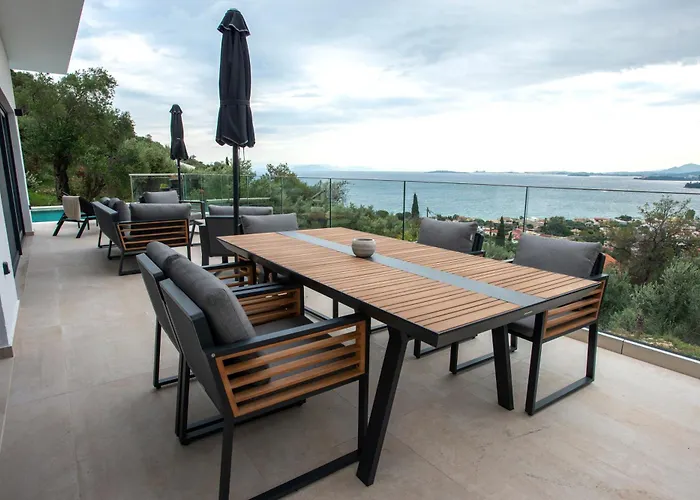 Villa Mimosa With Private Swimming Pool *
