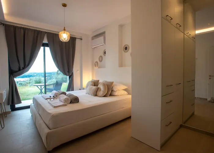 Villa Mimosa With Private Swimming Pool
