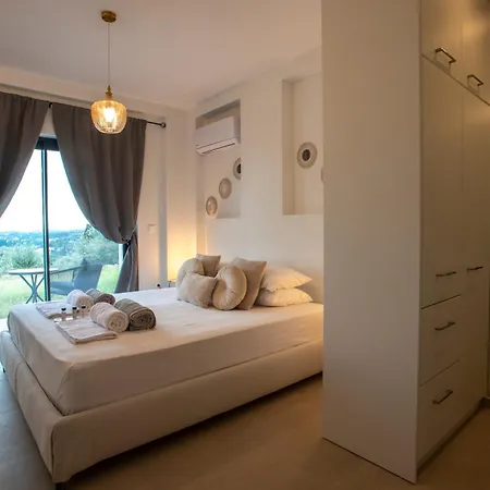 Villa Mimosa With Private Swimming Pool