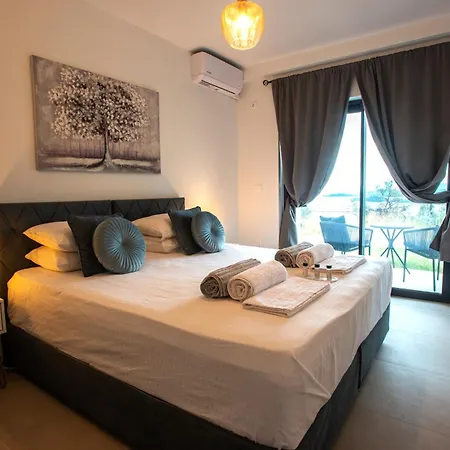 Mimosa With Private Swimming Pool Vila *