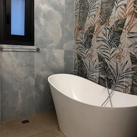 Mimosa With Private Swimming Pool