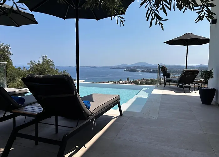 Mimosa With Private Swimming Pool 别墅 *