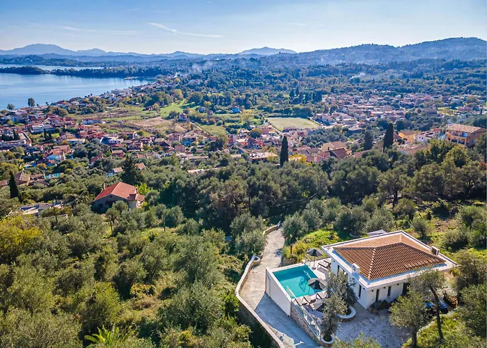 Mimosa With Private Swimming Pool *